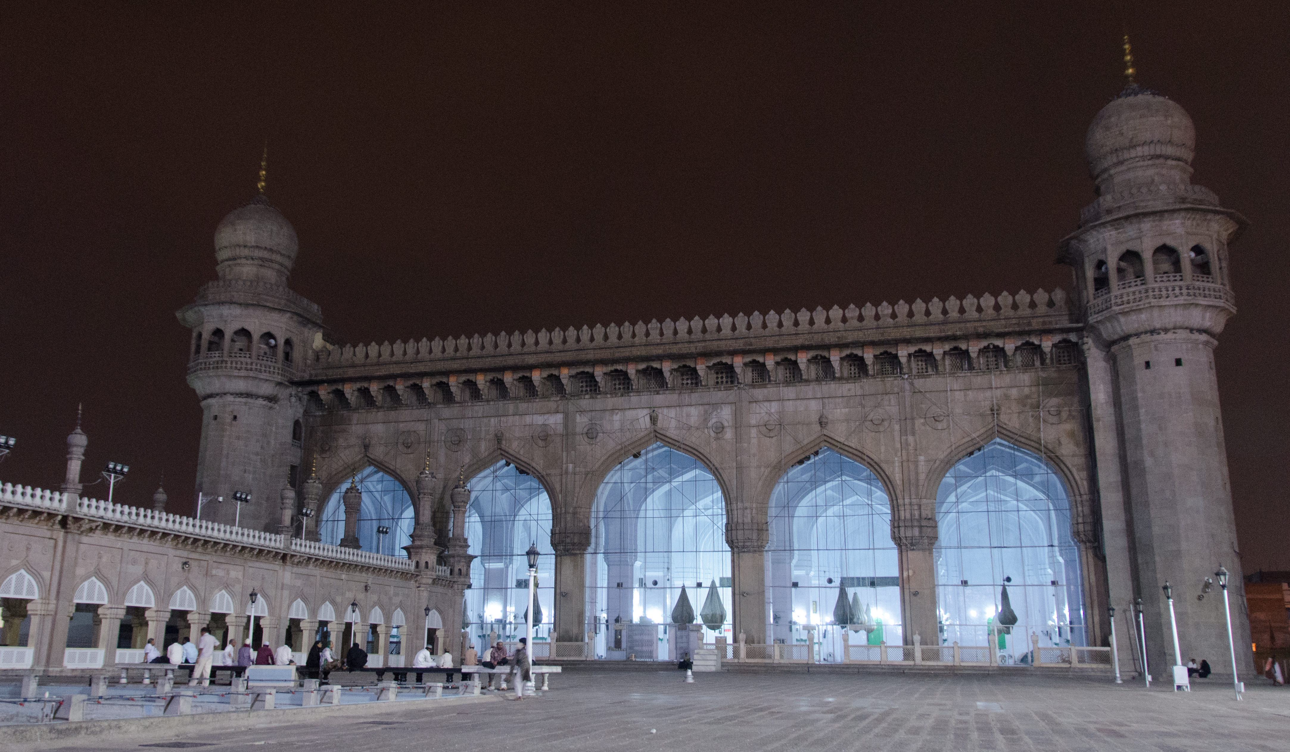 City University Muslim Extremist Threatens Moderate Senior Cleric in Mecca