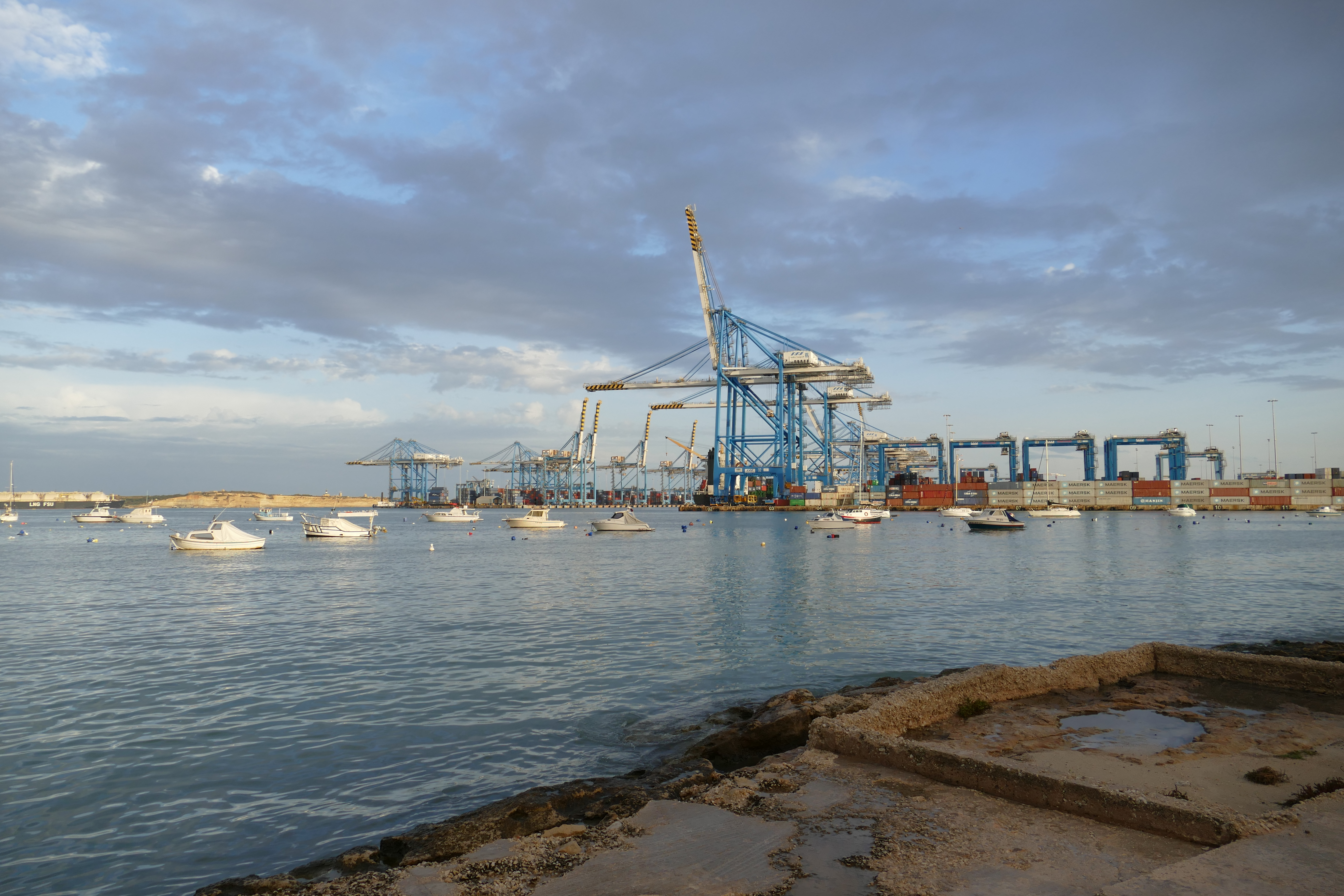 A First Port of Call? Free Ports and the UK Economy